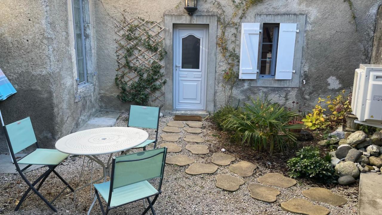 Gîte Le Layris Campan Extérieur photo